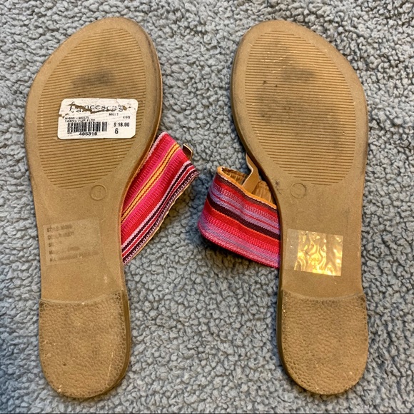 🦙🦙Francesca’s Thong Sandals🦙🦙 - Picture 5 of 5